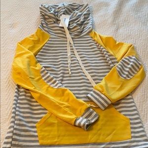 NWT Adorable Yellow and Grey Sweatshirt!
